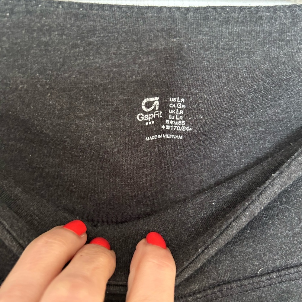 Gap dark gray workout leggings - Picture 4 of 4